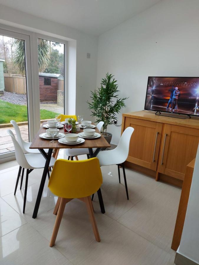 Central Ashford Stay - Contractors & Families Welcome - Free Parking Luaran gambar